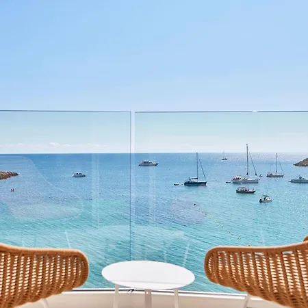 Hotel Universal Aquamarin 4*
