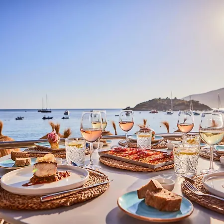 Universal Aquamarin Hotel 4*