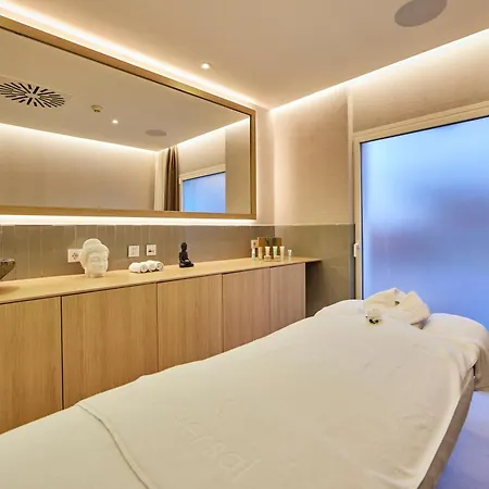 Universal Aquamarin 4* Sant Elm